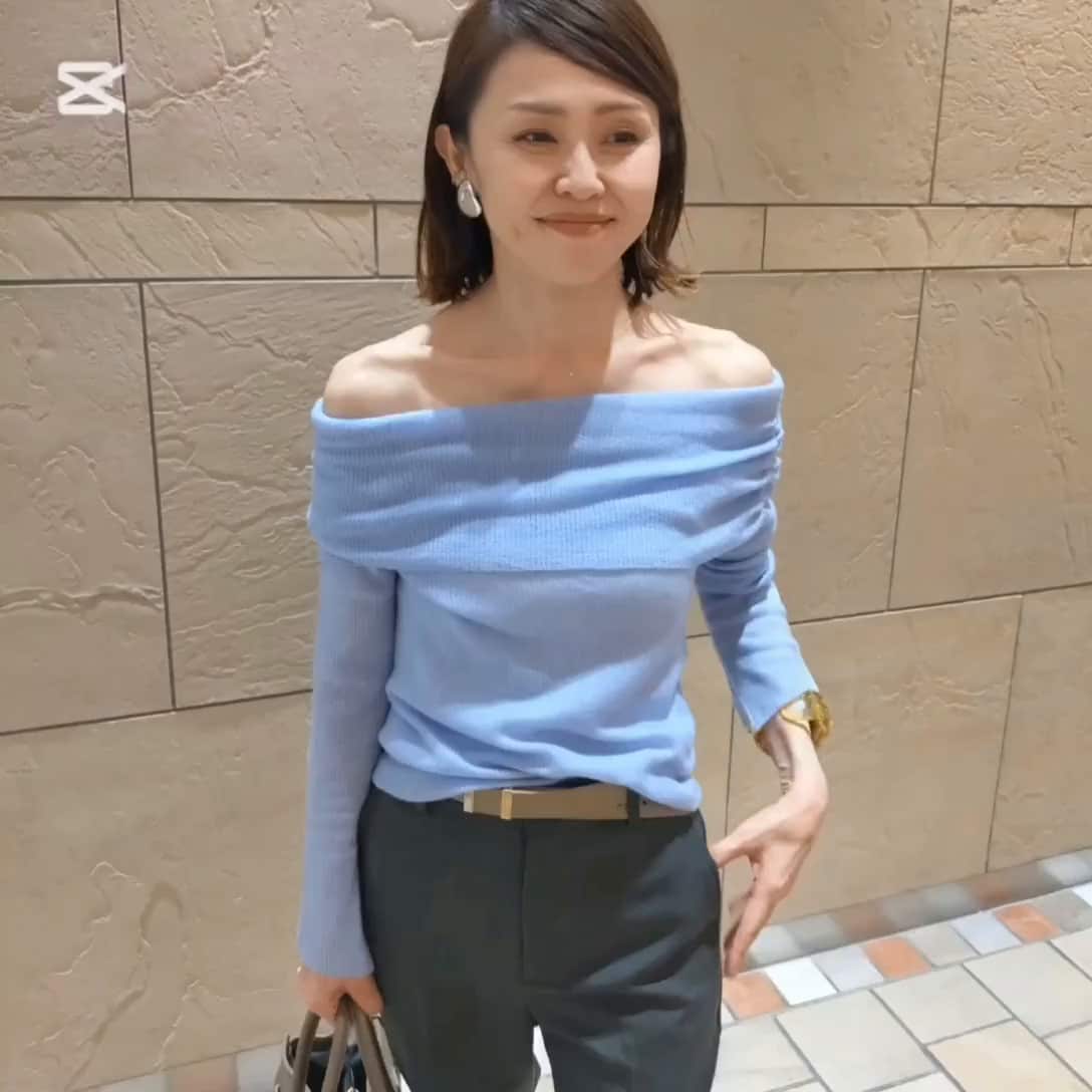 2025.09.28 水色ニット サムネイル画像