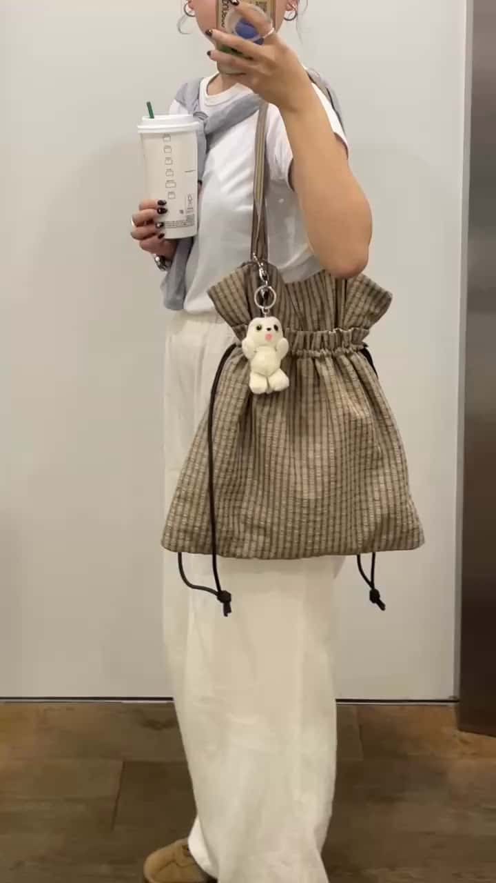 2025.08.18 収納力も抜群！くしゅっと感が可愛いトートバッグ サムネイル画像