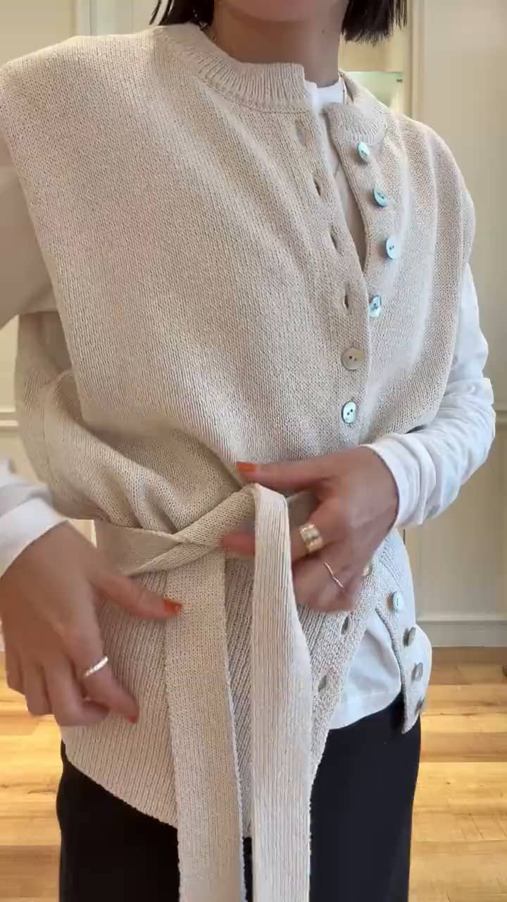 2026.02.14 大人カジュアルニットジレコーデ サムネイル画像