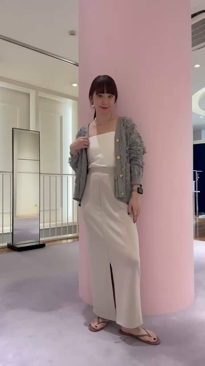 2024.08.01 カーデ×タイトスカート サムネイル画像