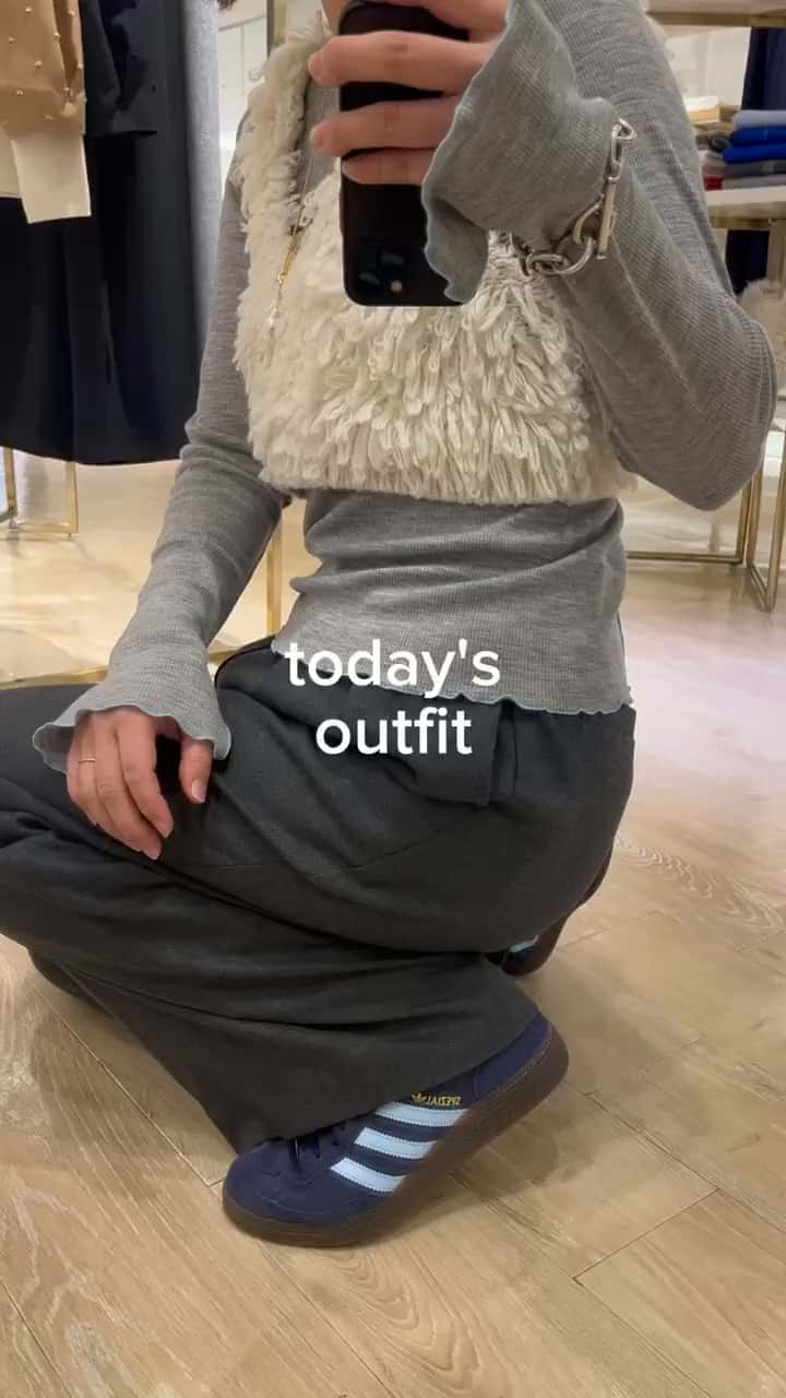 2024.10.26 本日のコーデ サムネイル画像