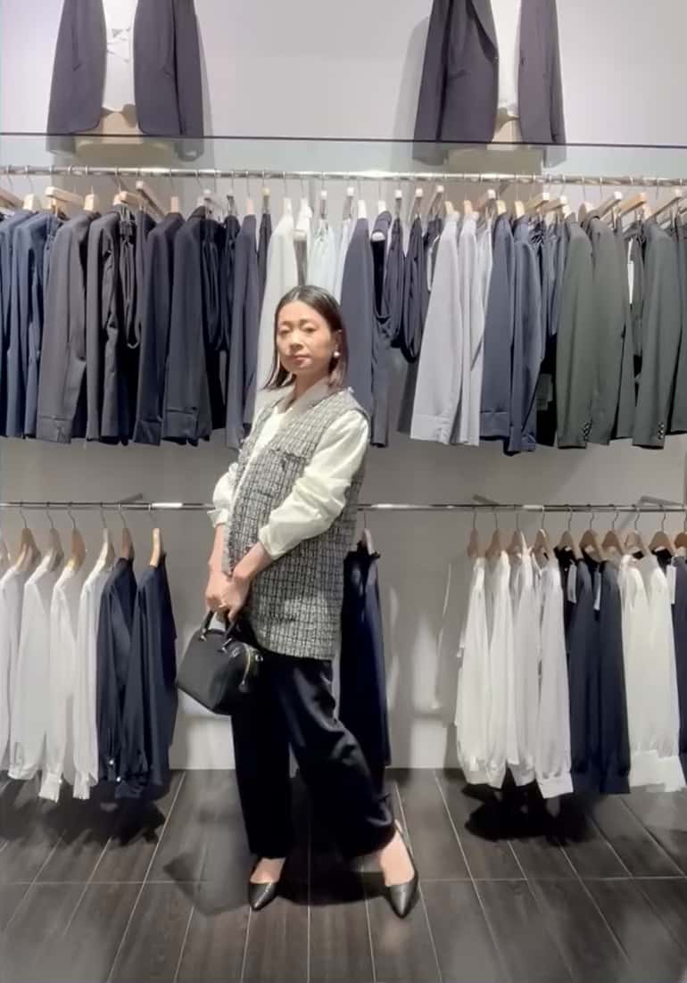 ｺﾑｻｲｽﾞﾑ ｲｵﾝﾓｰﾙ新利府 Akama ｺﾑｻｲｽﾞﾑ ｲｵﾝﾓｰﾙ新利府