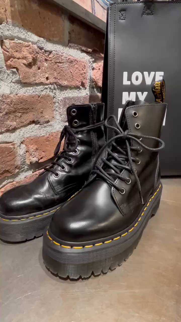 ドクターマーチン公式オンラインショップ｜Dr.Martens