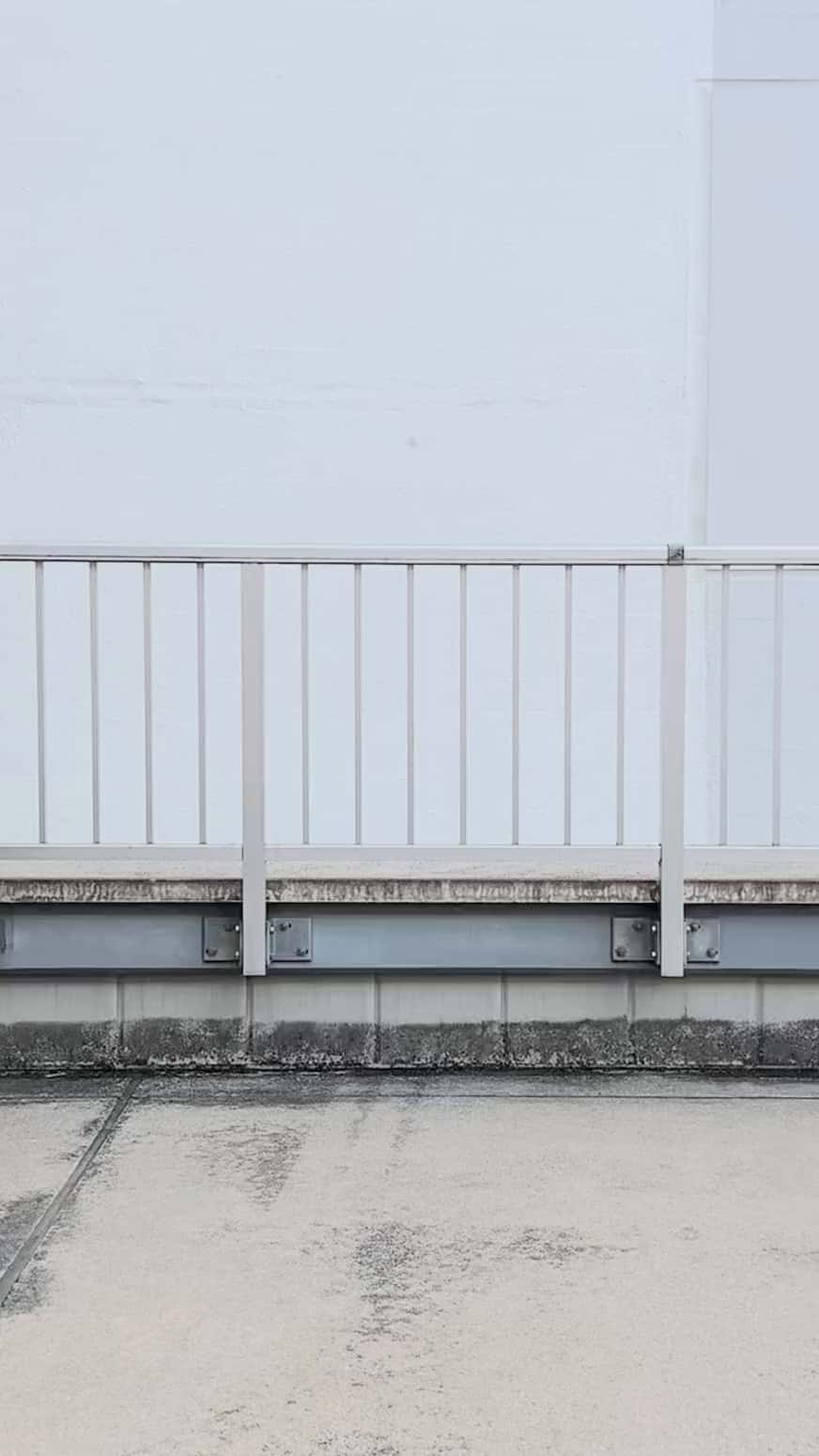 Mon