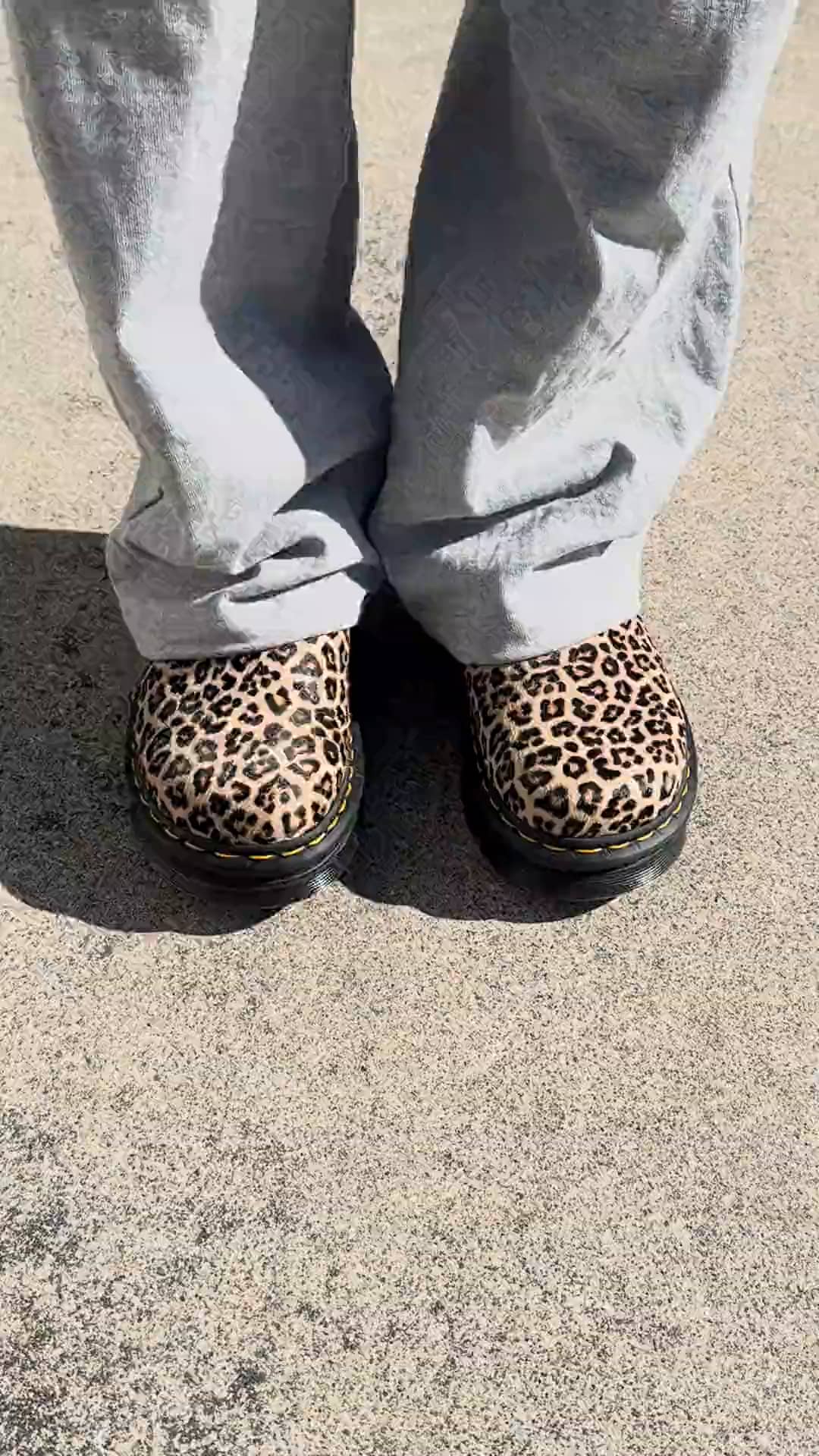 コーデのアクセントに!! Dr.Martens ZEBZAG レオパード ミュール ZEBZAG ミュール
